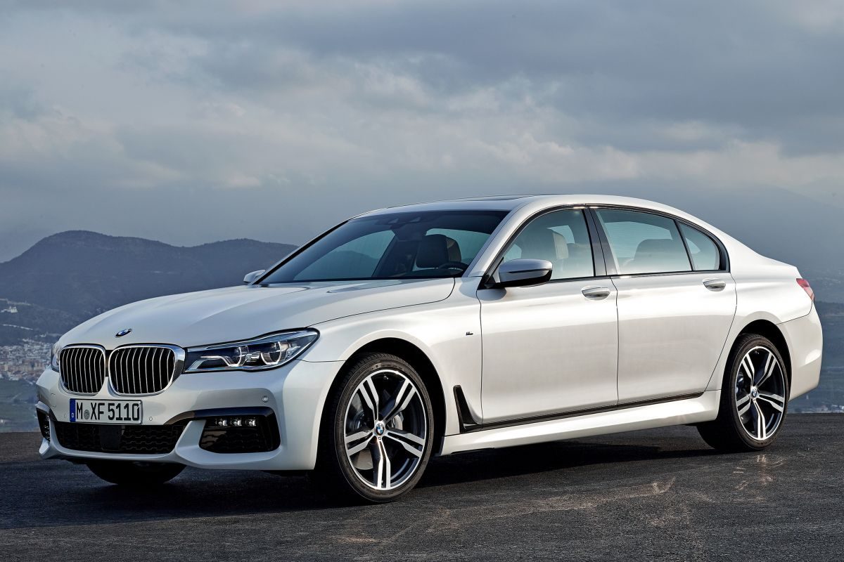 BMW 7 Series · White — image 4