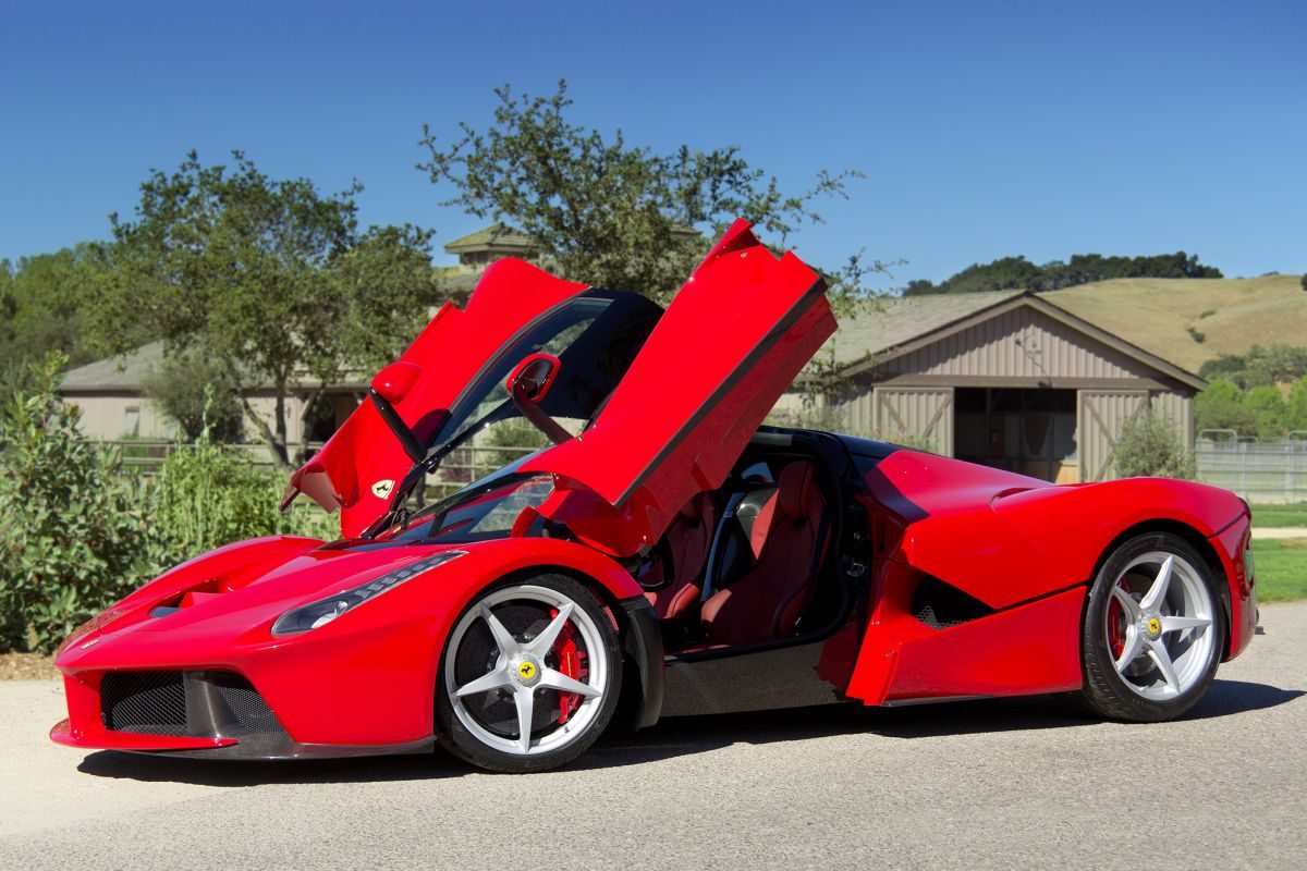 Ferrari LaFerrari · Kırmızı — görsel 4